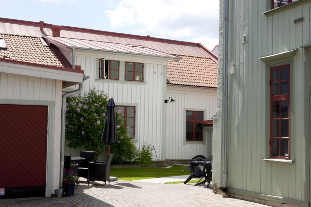 Mysigt hus och innegard